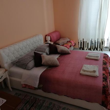 Apartmani Rija 3 Паг Екстер'єр фото