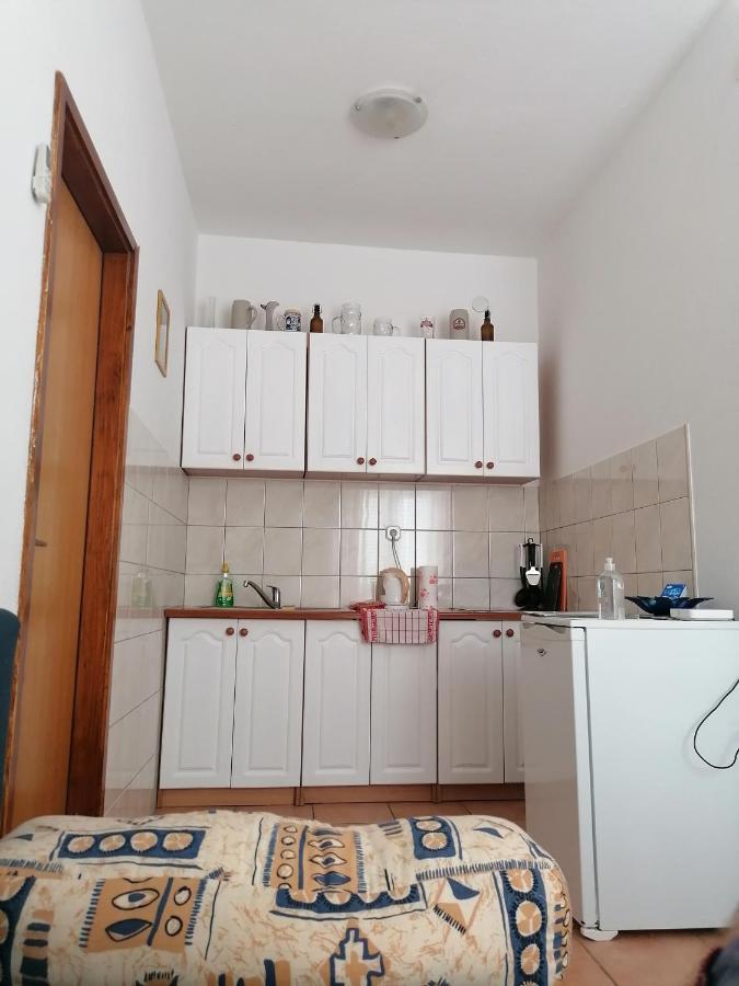 Apartmani Rija 3 Паг Екстер'єр фото