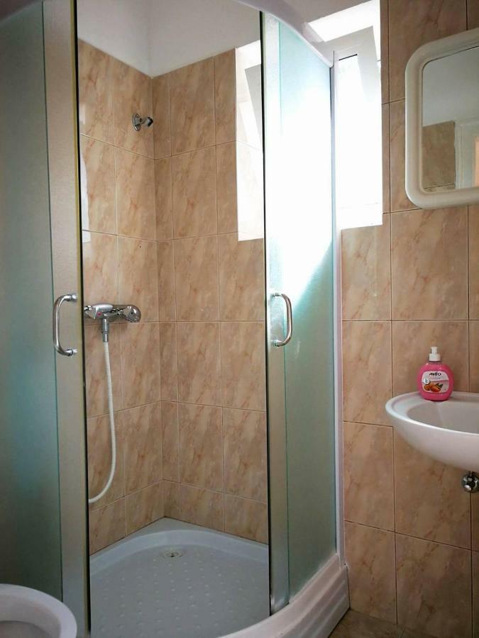 Apartmani Rija 3 Паг Екстер'єр фото