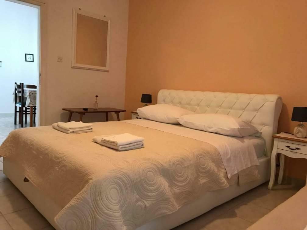 Apartmani Rija 3 Паг Екстер'єр фото